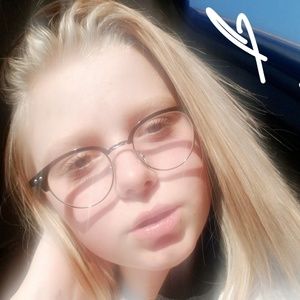 Meet your Posher, Hailee